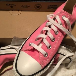 Women’s Pink Converse All Star Shoes Size 7